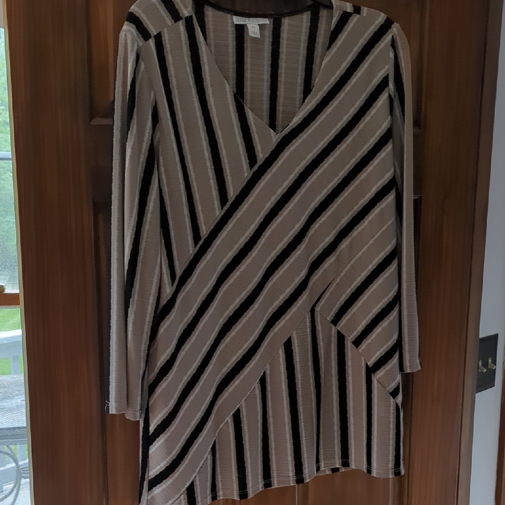 Dana Buchman Black and Tan Striped V-Neck Top